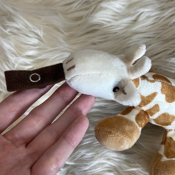 Nuby brown tan giraffe Small hand held stuffed plush pacifier holder clip baby - Picture 8 of 16